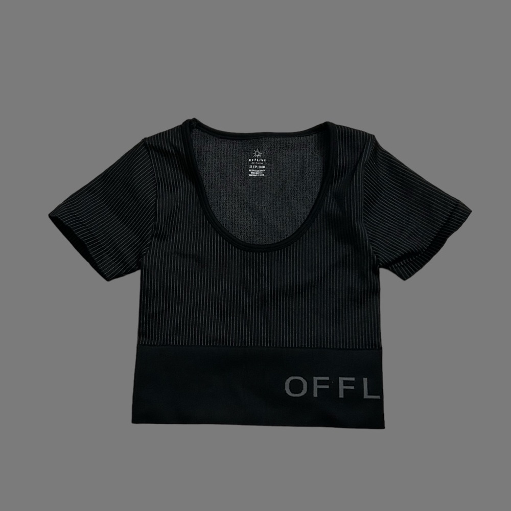 OFFLINE by Arie XS- Active wear, crop top, short sleeve, ribbed material
